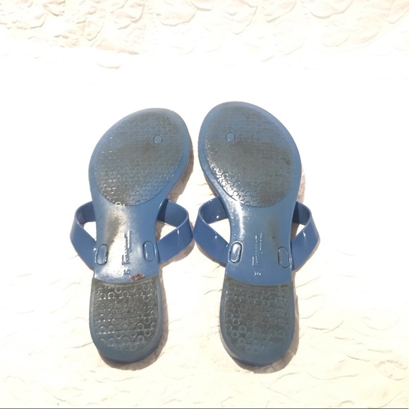 Salvatore Ferragamo Farelia Jelly Flat Bow Sandals - Picture 8 of 8